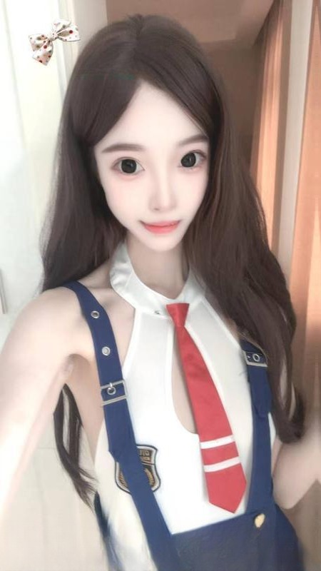 白皙长腿MM