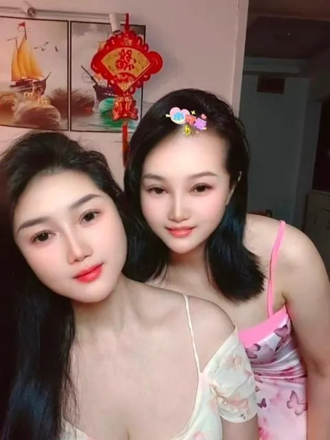普陀骚货双飞姐妹花