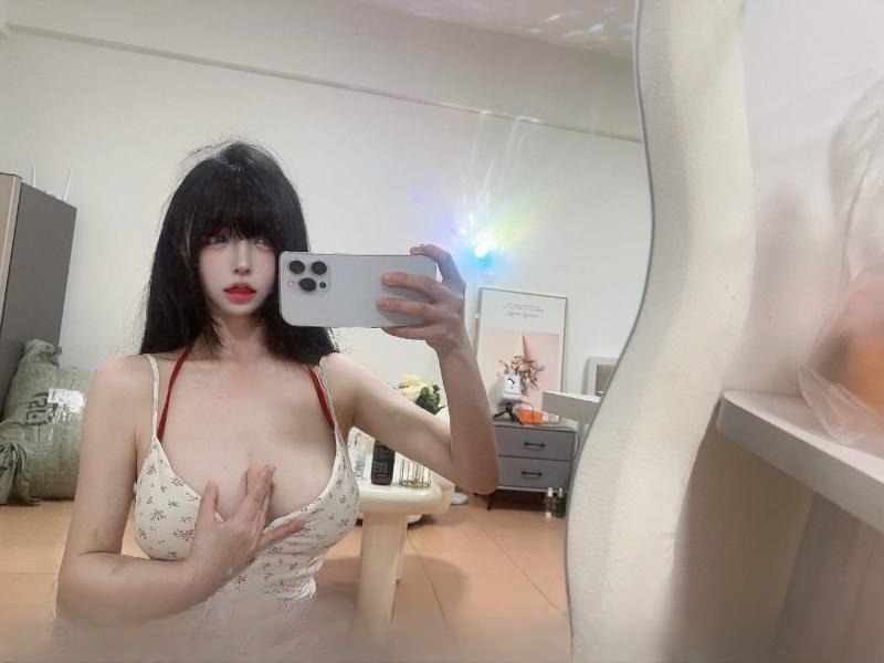 丰满甜妹啊啾 图 3