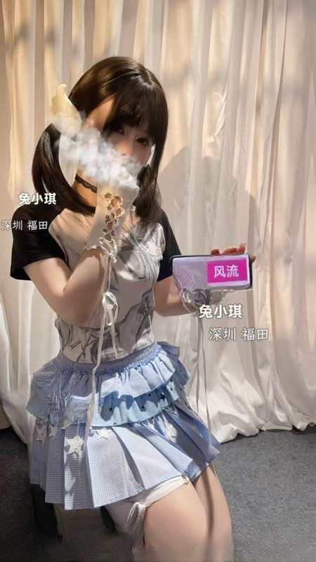 福田双马尾嫩妹