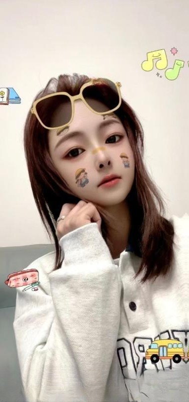 制服小翘臀倩倩 图 2