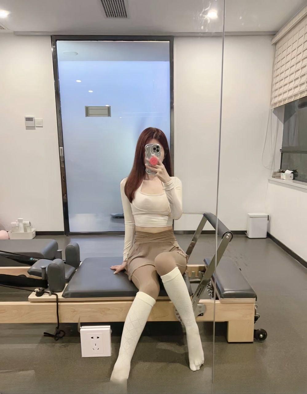 00后美腿大学生 图 2
