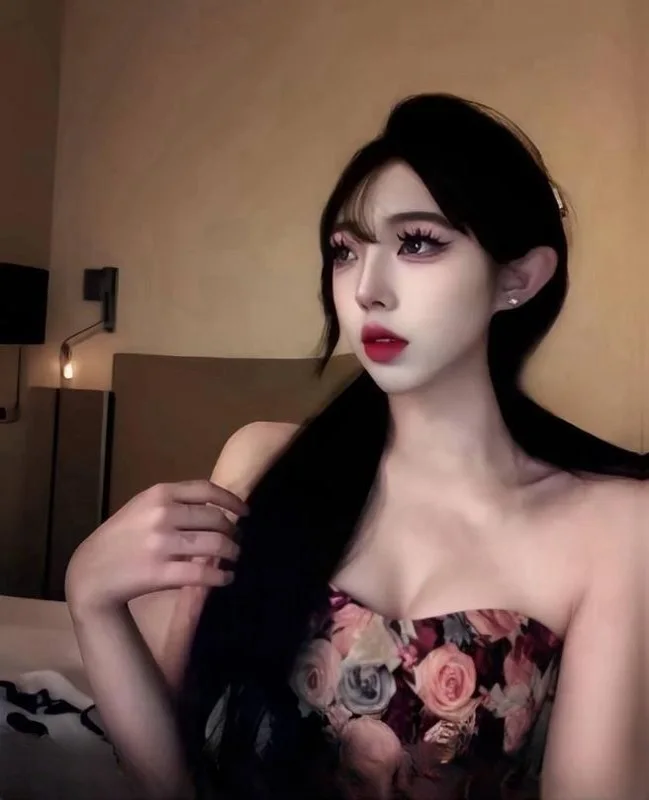 湖里水多翘臀嫩妹 图 2