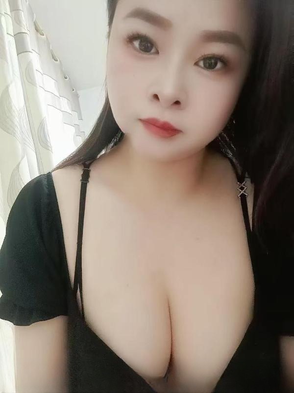 丰满大胸小丽丽 图 2