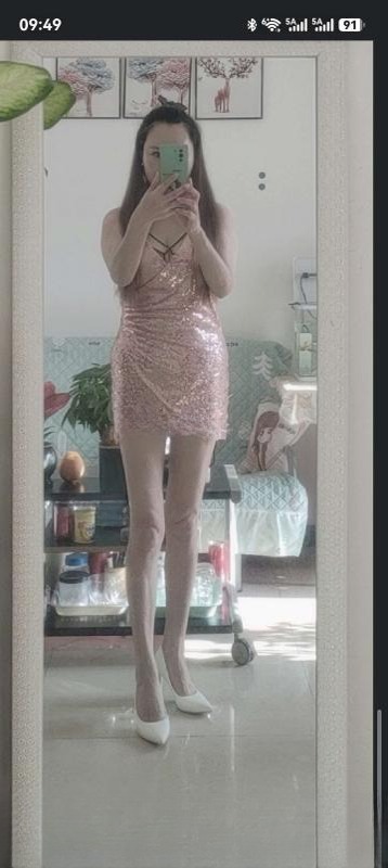 白嫩大奶风骚服务好 图 2