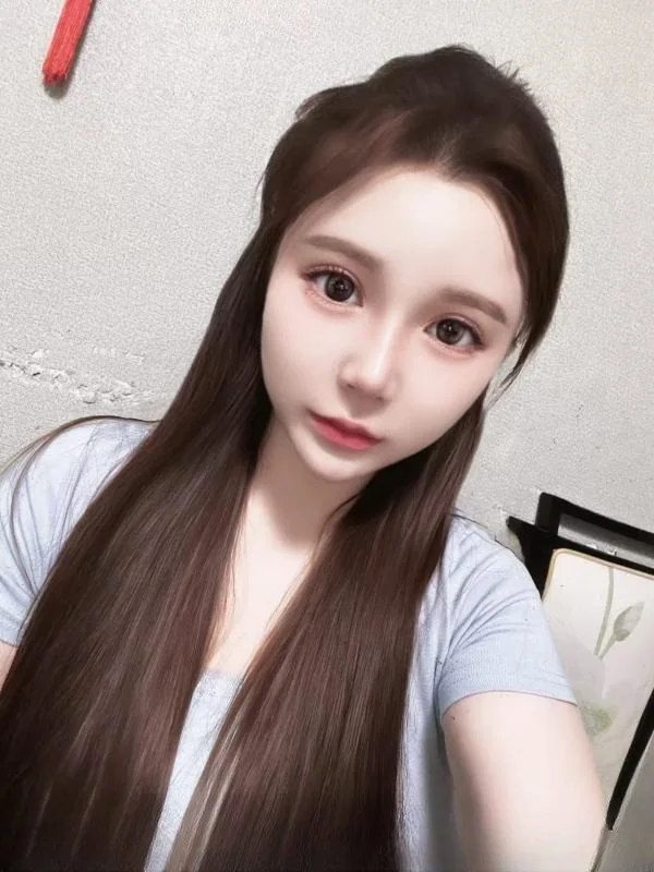 大胸夏夏小姐姐 图 4