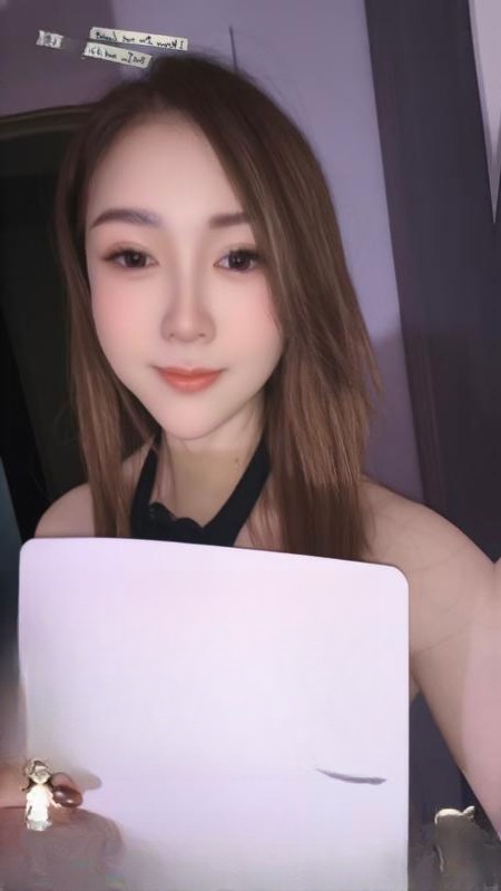 爆乳细腰骚女伊晗 图 2