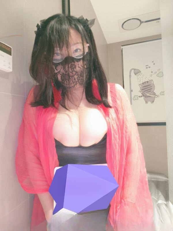 爆乳三通骚妇