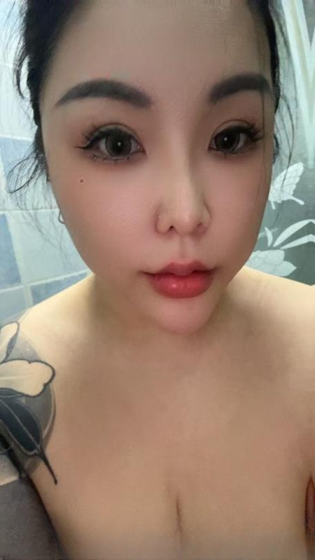 栖霞肥臀巨乳