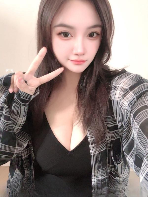 岳麓大奶妹小琴 图 2