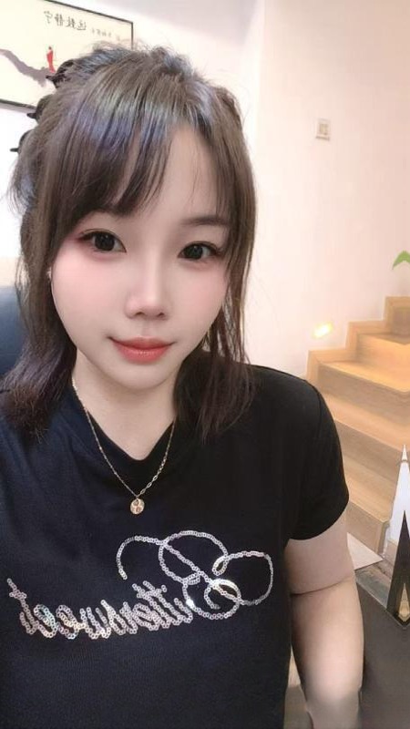 蜀山风骚美妇 图 2
