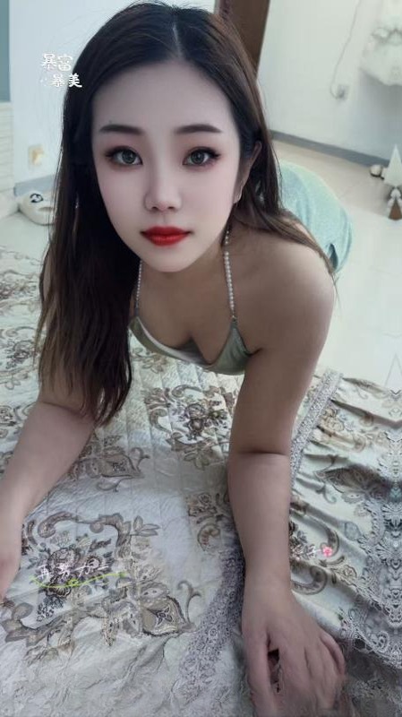 铁西蜜桃臀少妇