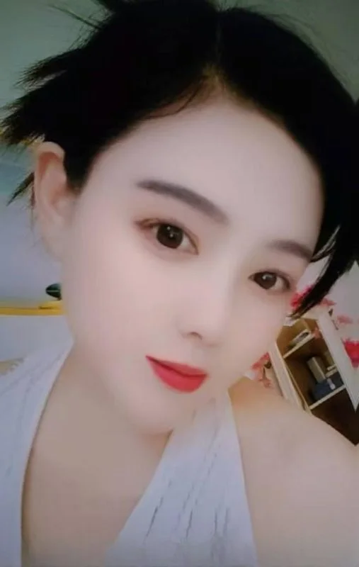 妩媚闷骚大胸骚妇 图 3