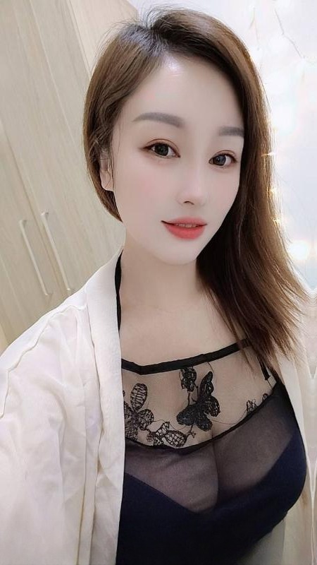 龙华居家蜜桃臀优优