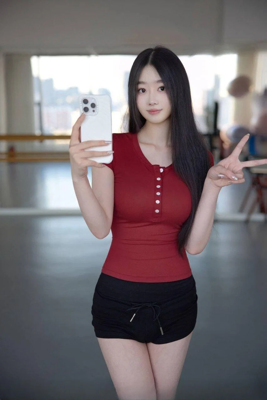 学生妹穴紧可后入