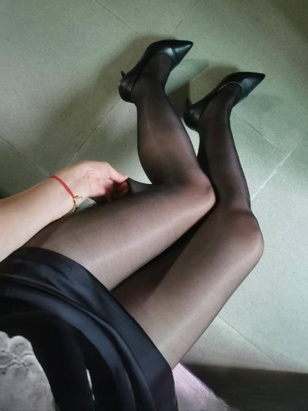 向南东村骚逼口活皇后 图 2