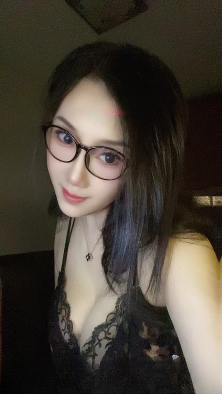 贴心的熟女姐姐