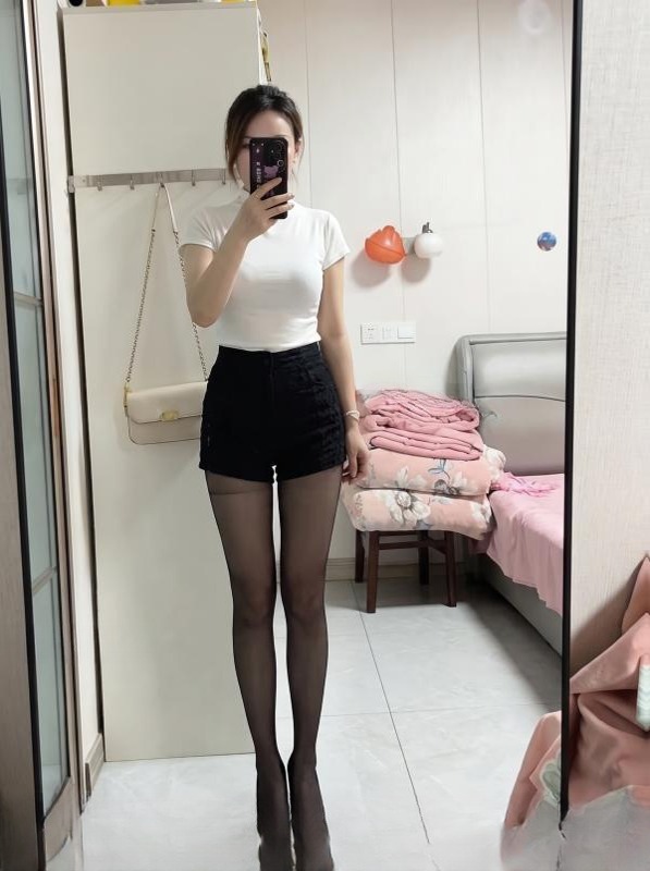 偲偲si小姐姐