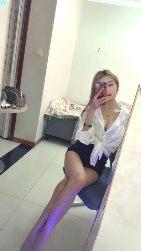 武侯娇小型骚女小小 图 3