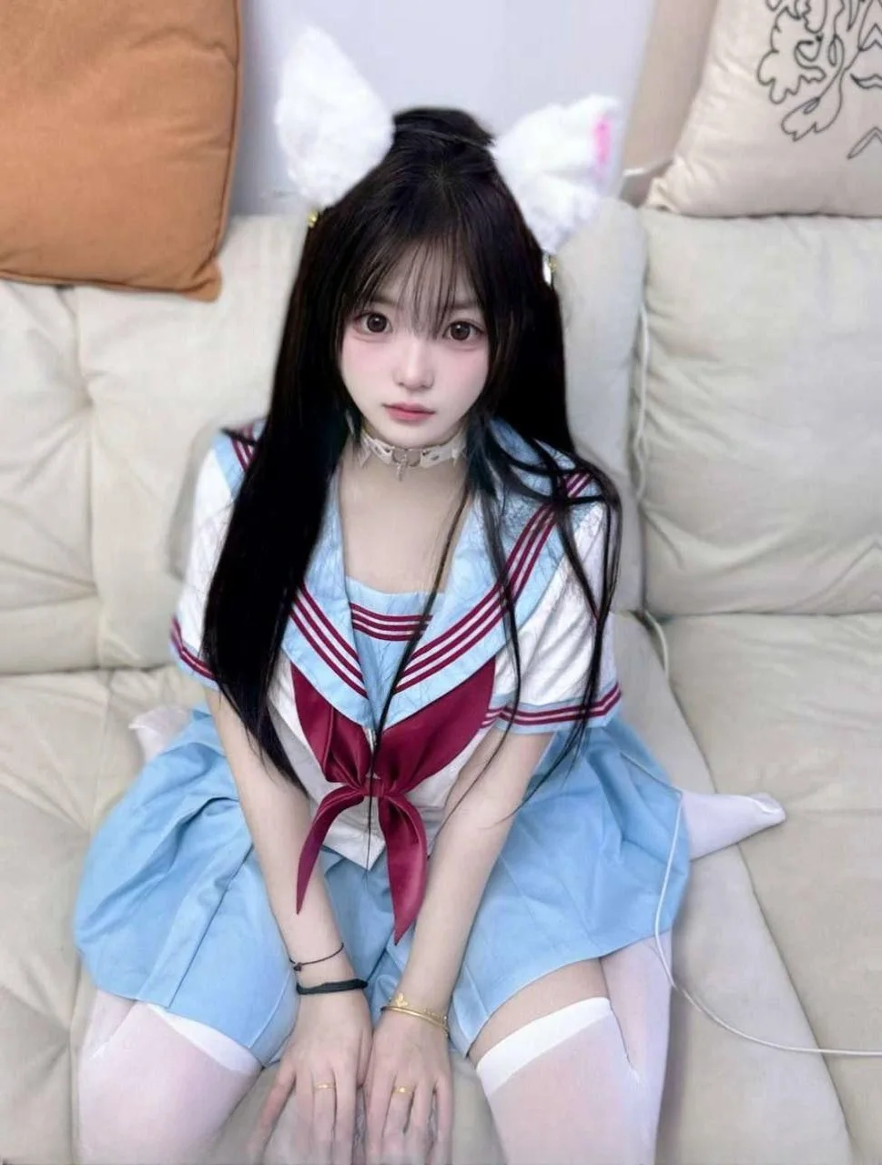很嫩的反差妹 图 2