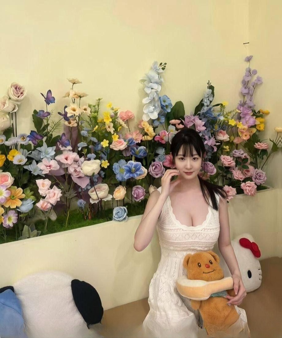 淫荡小母狗极品反差 图 2