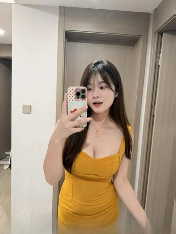 白嫩性感兼职骚货 图 3
