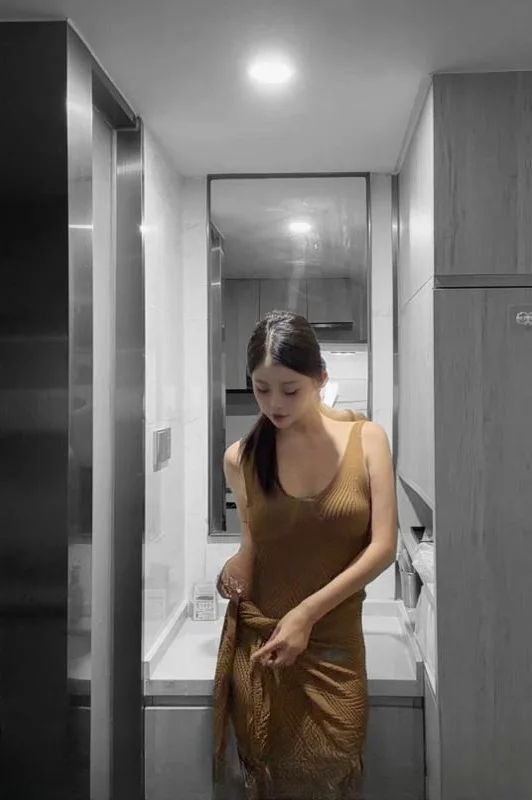 情趣粉穴御姐阿初 图 4
