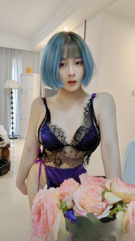 大奶翘臀风骚妹子 图 2
