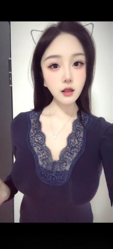 菲菲大奶F杯 图 3