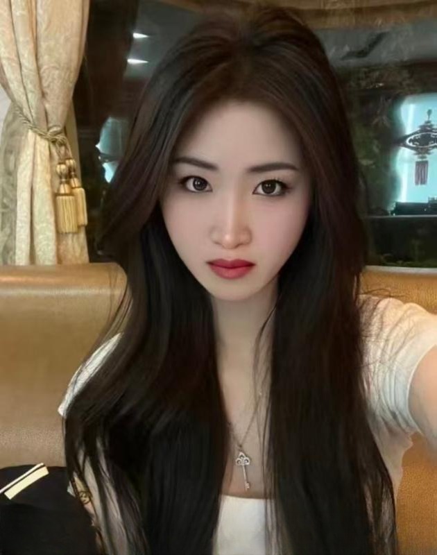 气质中大美女推荐 图 3