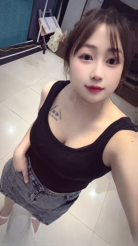 上城前凸后翘小骚货 图 4