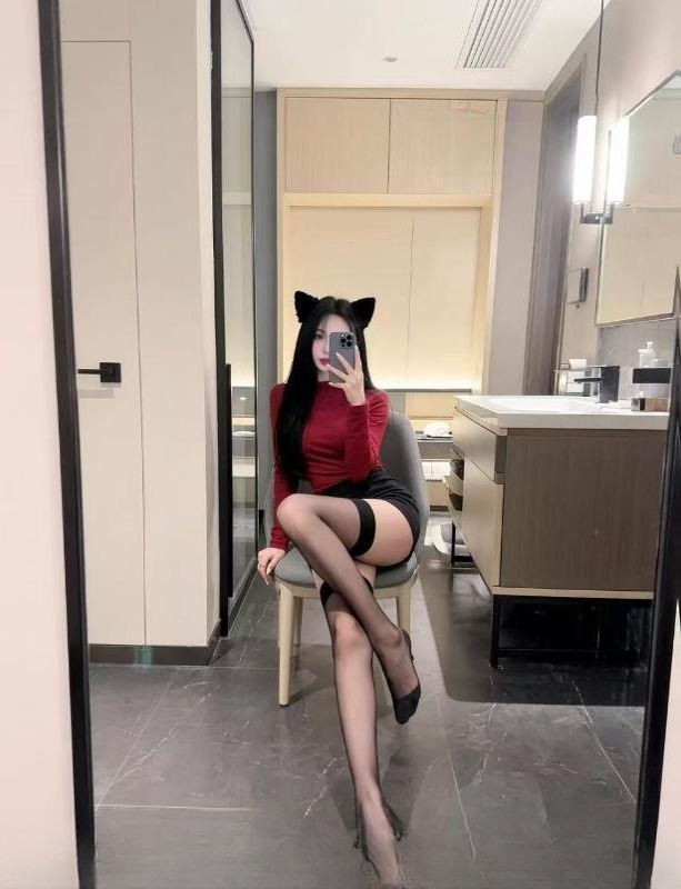 高挑性感长腿颜值妹子 图 3