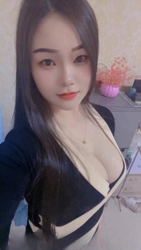 丰满圆润大奶老师 图 4