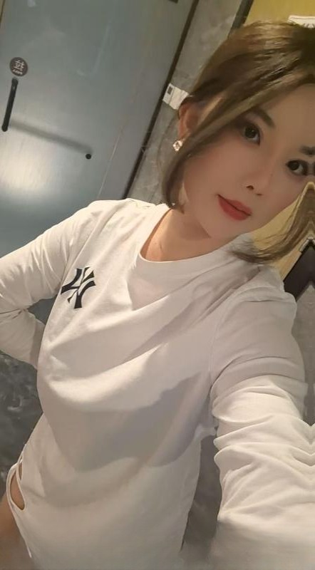 一个大奶的宝藏女孩