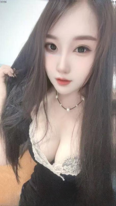 丰满大胸少妇