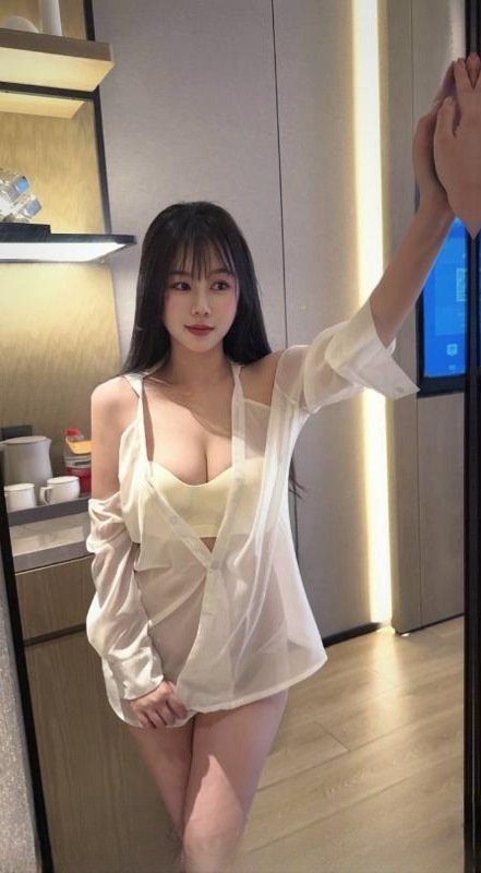 东莞大奶巨胸钥钥