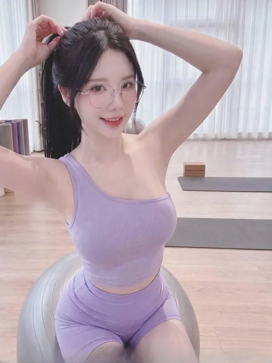 大胸妹子值得体验