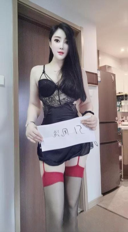 肤白貌美大长腿