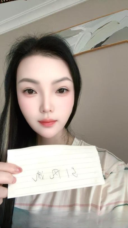  大胸小雪体验