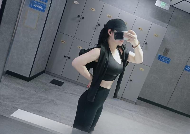 绝美少妇体验 图 4