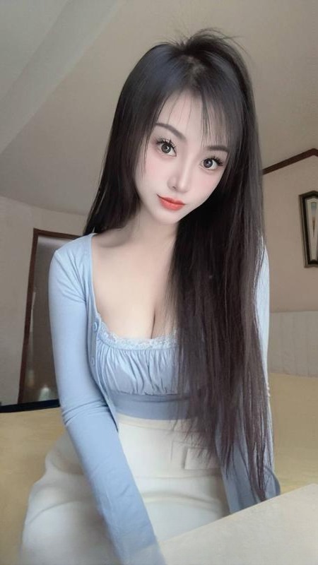 舌吻气质美胸芊芊 图 2