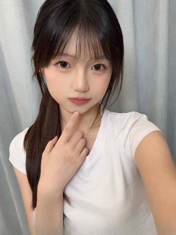 19岁兼职嫩妹