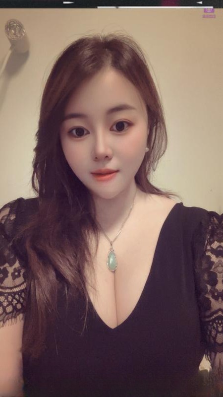 风情D奶美妇