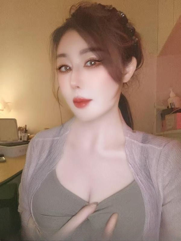 拱墅角色扮演巨乳熟女