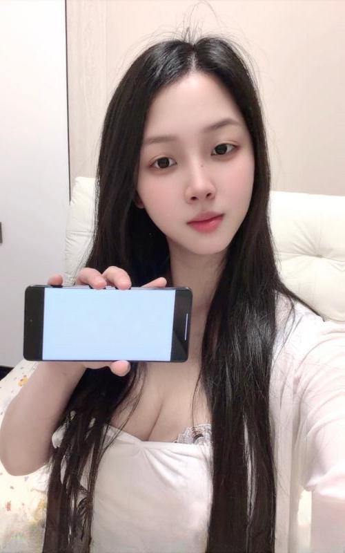 上城反差明媚儿 图 3