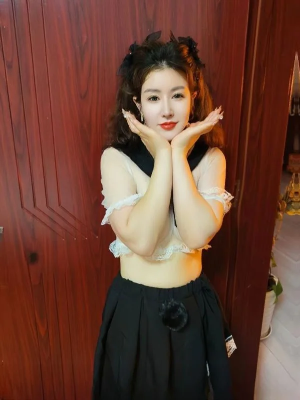 浦东大屁股骚女沐沐