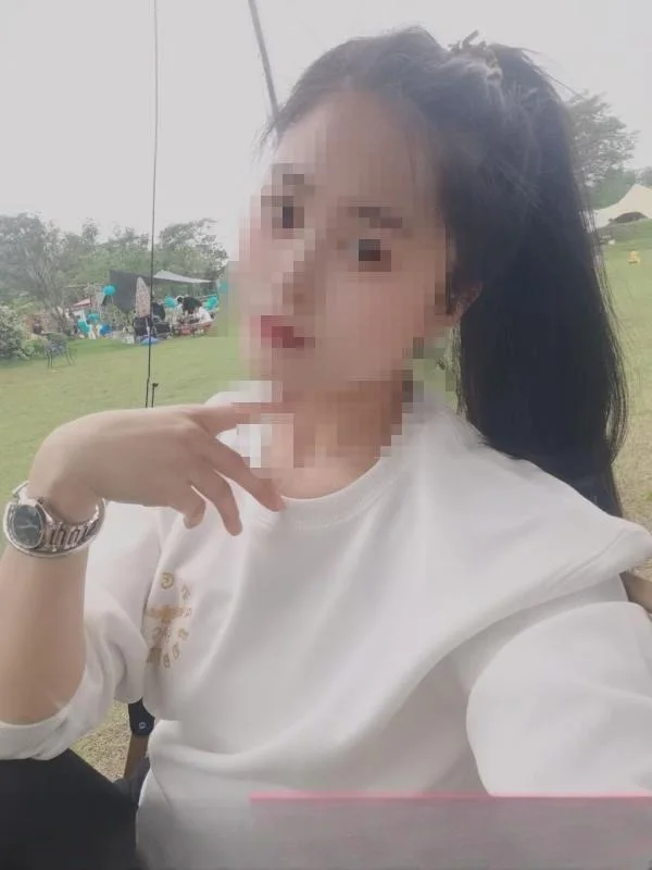 服务女大屁股 图 2