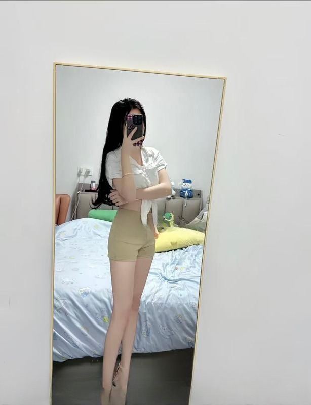 中项御姐颜值在线 图 2