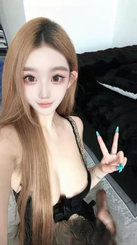 性感大胸翘臀 图 3