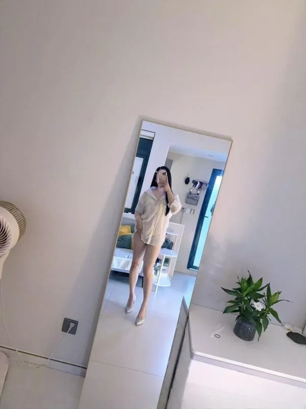 白皮御姐身材好